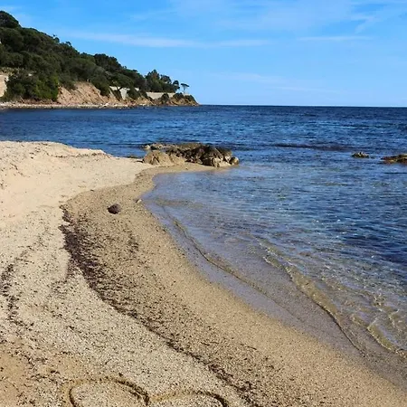 La Taniere Des Ptits Loups Sainte-Maxime